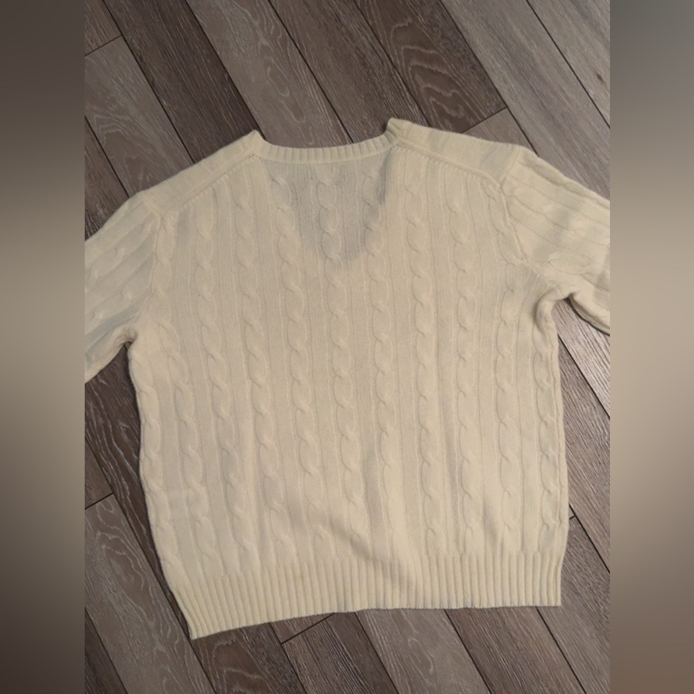 Polo Ralph Lauren Cable-Knit Cashmere V-Neck Sweater - Picture 9 of 10
